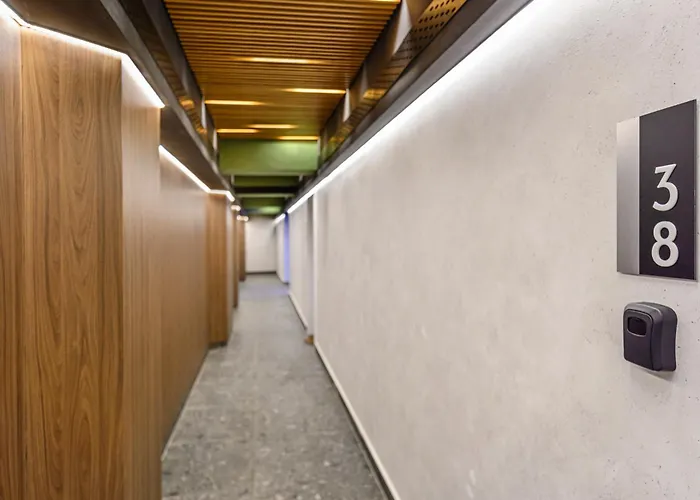 Mohost Balance - Complex Qualis