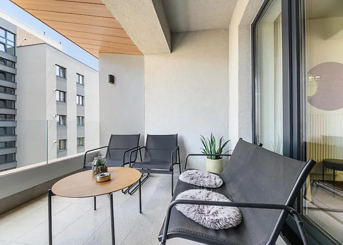 Mohost Balance - Complex Qualis